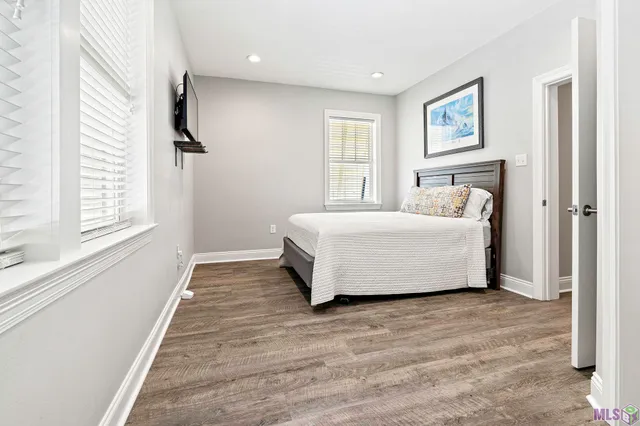 $985,000 | 1851 Highway 1, Unit 8, Grand Isle, LA 70358