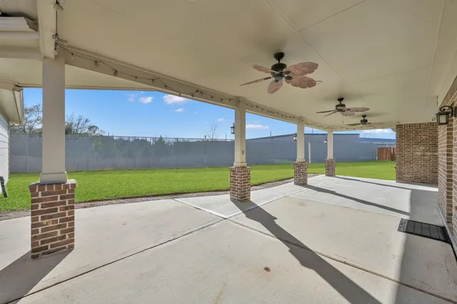 $565,000 | 18302 Glenn Haven Estates Drive, Spring, TX 77379