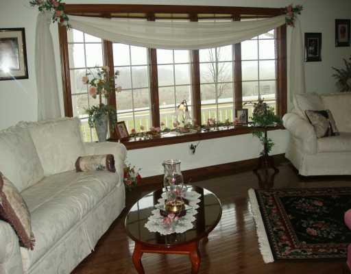 3067 Garner Road Edinburg, PA 16116 - Photo 2 of 7 Living Room.