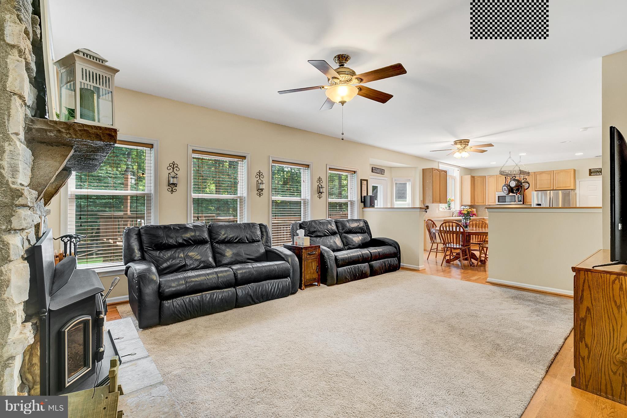 5471 Keyser Road Hume, VA 22639 - Photo 10 of 28 Living Room