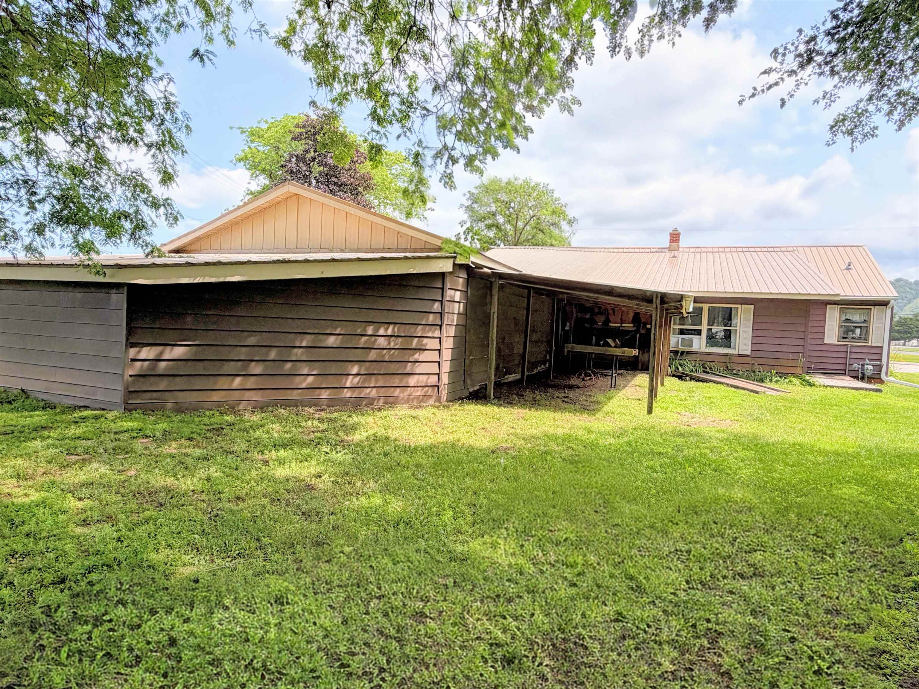 1733 South Marquette Road Prairie du Chien, WI 53821 - Photo 4 of 26