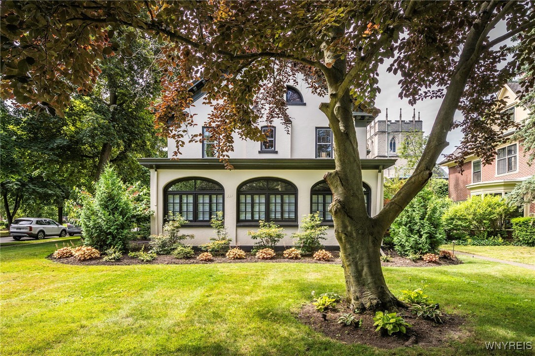 331 Depew Avenue Buffalo, NY 14214 - Photo 3 of 49