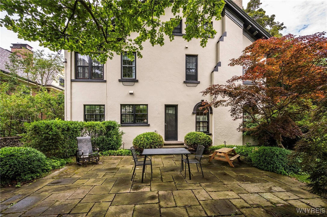 331 Depew Avenue Buffalo, NY 14214 - Photo 40 of 49