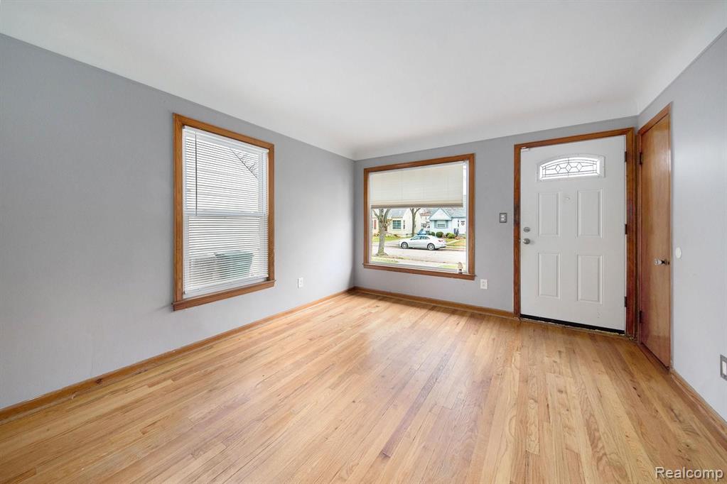 24901 Ross Street Dearborn, MI 48124 - Photo 5 of 25