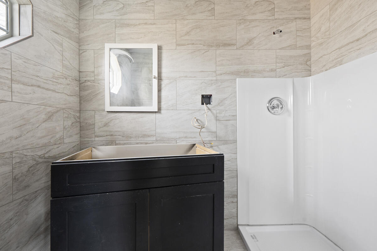 3089 Chattanooga Valley Road Flintstone, GA 30725 - Photo 6 of 29 Primary Bathroom