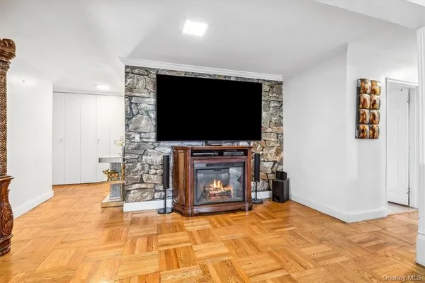 $375,000 | 2835 Webb Avenue, Unit 6C | Kingsbridge Heights
