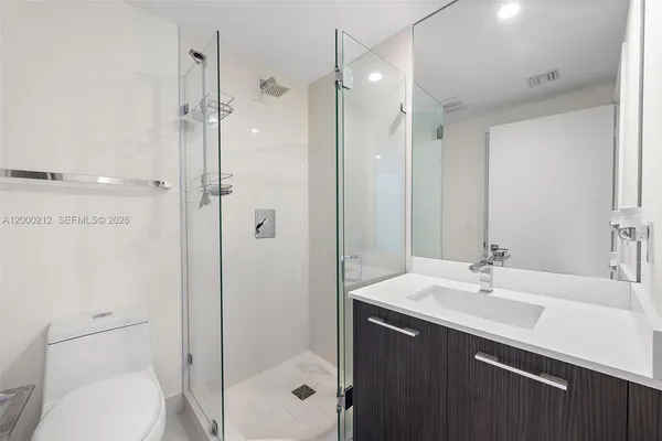 $6,500 | 45 Southwest 9th Street, Unit 4006, Miami, FL 33130