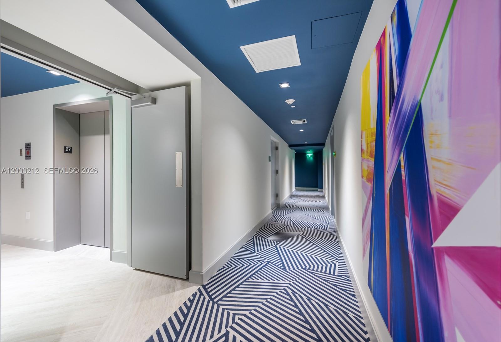 45 Southwest 9th Street, Unit 4006 Miami, FL 33130 - Photo 32 of 62 a view of a hallway with furniture and entryway