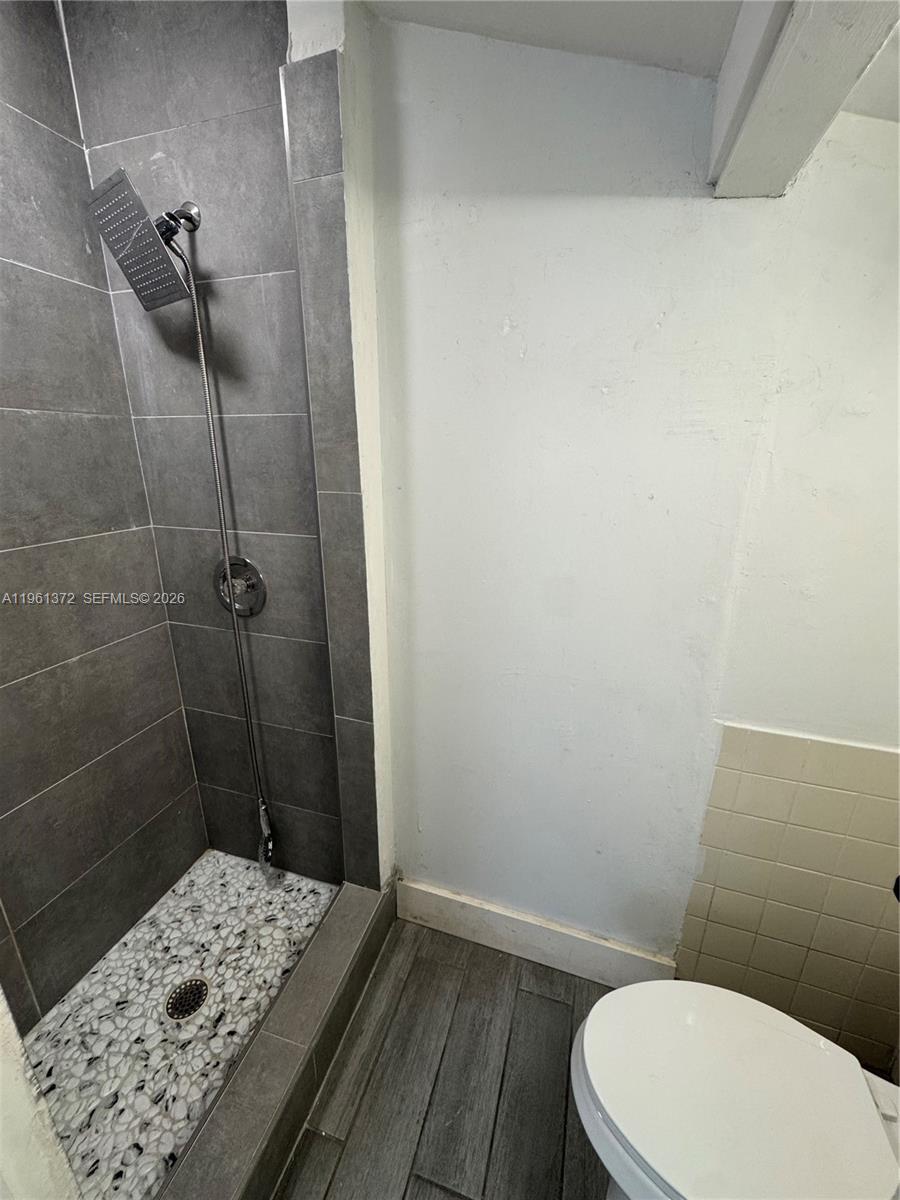 10245 Southwest 37th Terrace Miami, FL 33165 - Photo 19 of 22