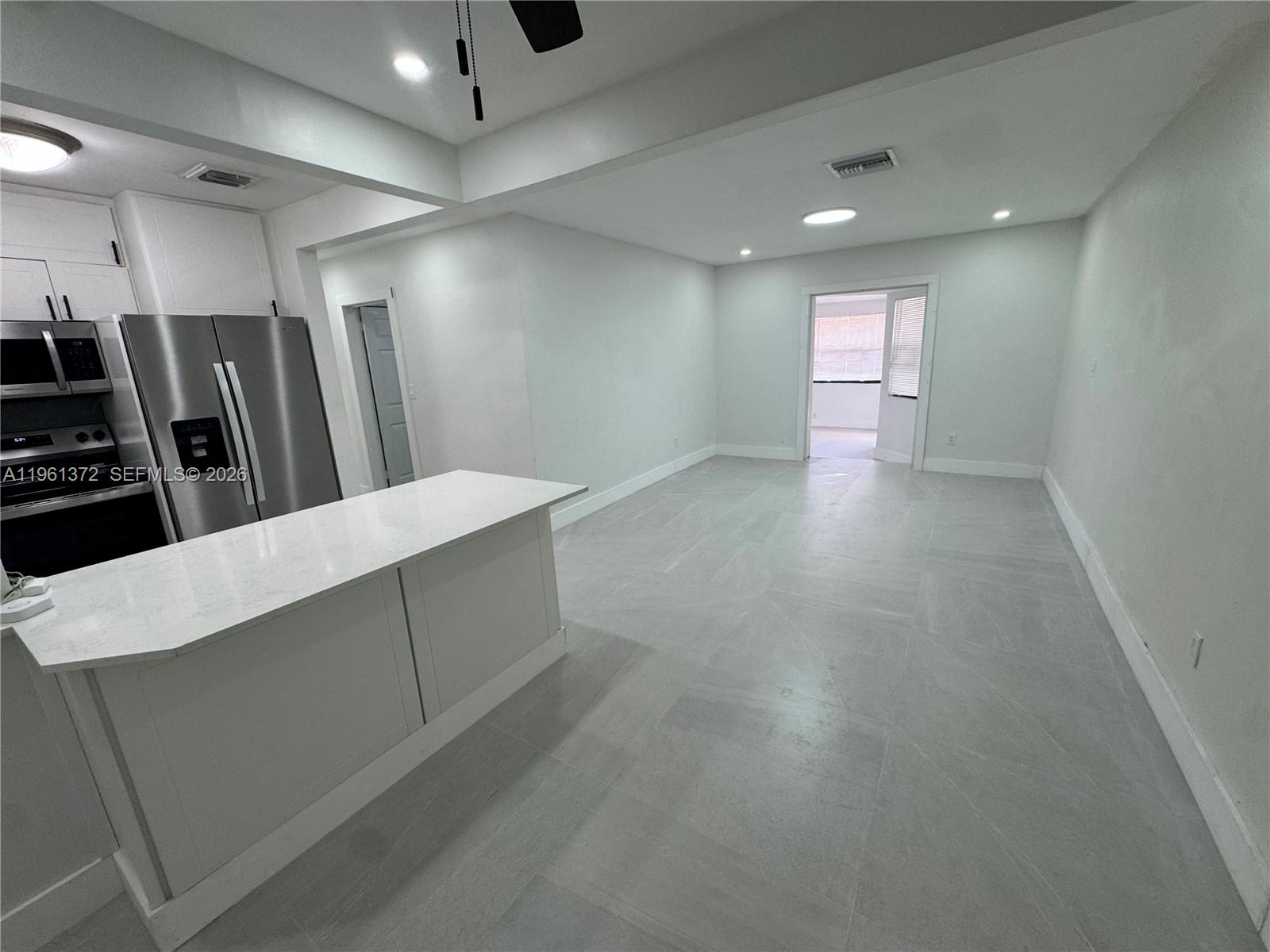 10245 Southwest 37th Terrace Miami, FL 33165 - Photo 3 of 22