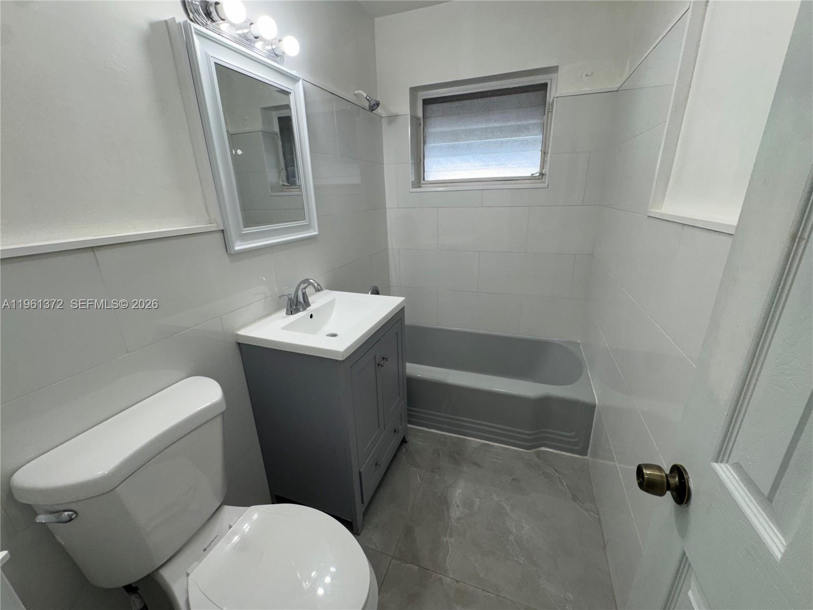 10245 Southwest 37th Terrace Miami, FL 33165 - Photo 10 of 22