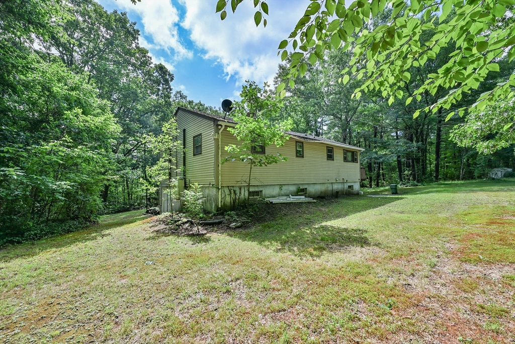 151 Baker Pond Road Dudley, MA 01571 - Photo 5 of 33