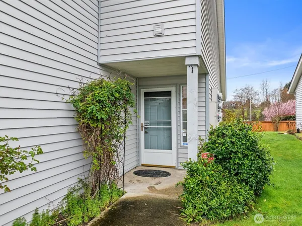 $385,000 | 1203 24th Ave Court, Unit F, Milton, WA 98354