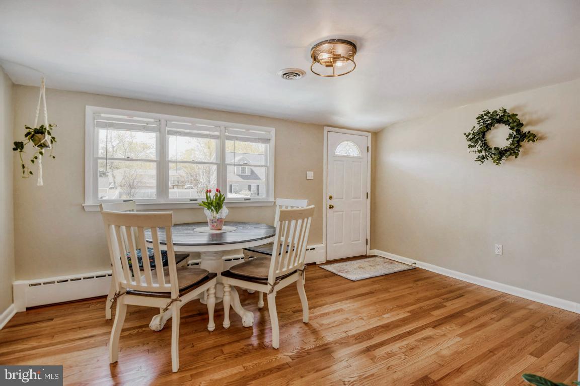 1715 Tacoma Road Edgewater, MD 21037 - Photo 9 of 31 Dining Room