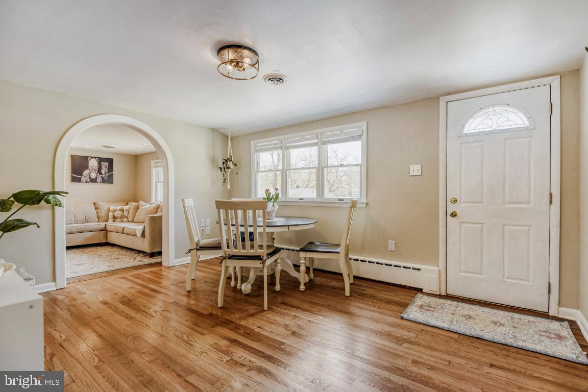 1715 Tacoma Road Edgewater, MD 21037 - Photo 10 of 31 Dining Room