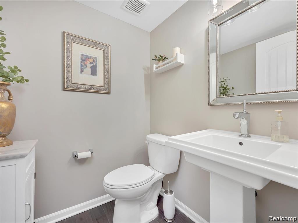 2594 Helmsdale Circle Rochester Hills, MI 48307 - Photo 21 of 28
