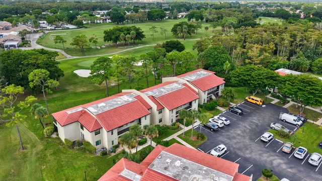 $319,995 | 8450 Casa Del Lago, Unit J, Boca Raton, FL 33433