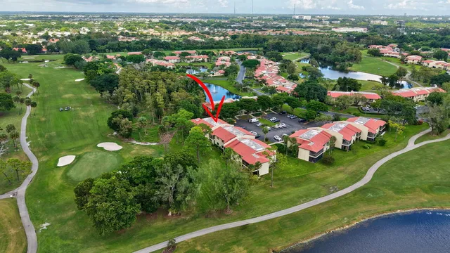 $319,995 | 8450 Casa Del Lago, Unit J, Boca Raton, FL 33433