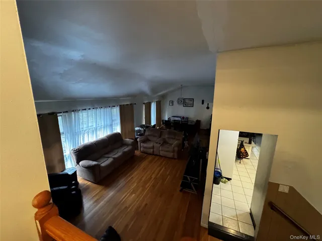 $575,000 | 149 Phelps Lane, North Babylon, NY 11703