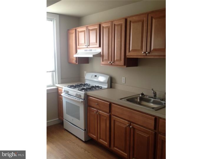7105 Rutland Street Philadelphia, PA 19149 - Photo 9 of 25 Kitchen