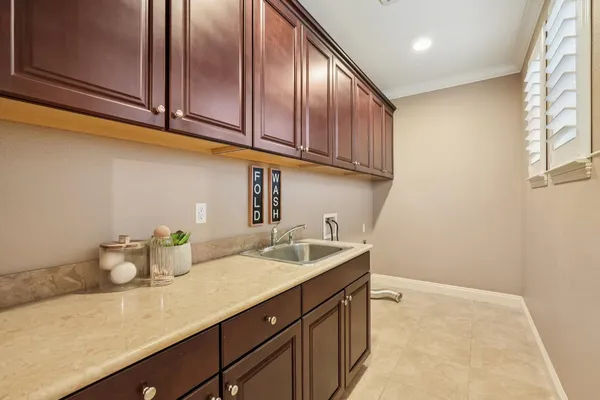 $1,175,000 | 5079 Arlington Way, El Dorado Hills, CA 95762