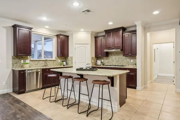 $1,175,000 | 5079 Arlington Way, El Dorado Hills, CA 95762