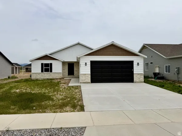 $439,900 | 272 North 400 East, Preston, ID 83263