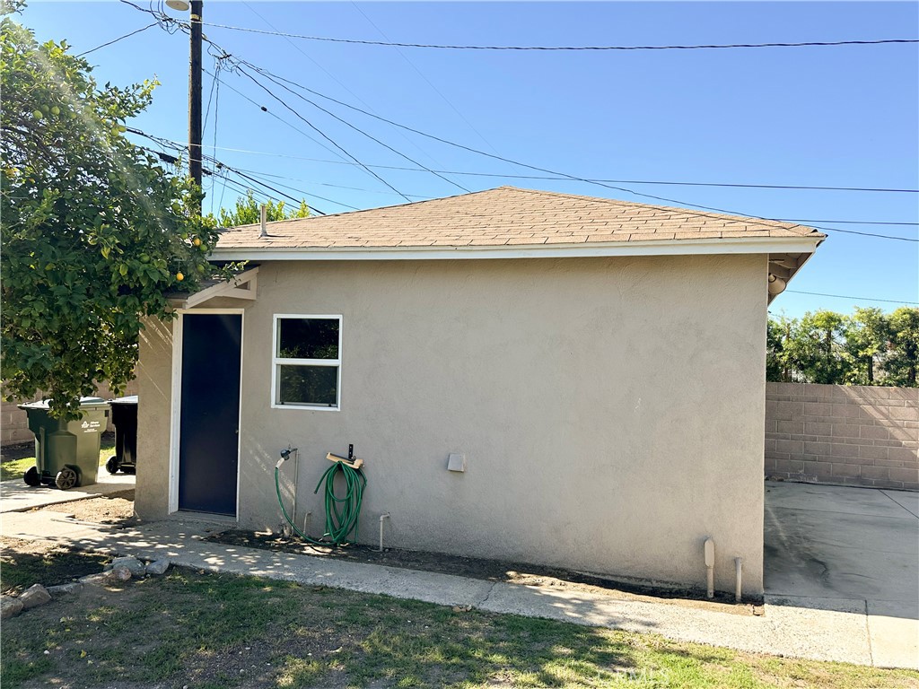 7508 Brookmill Road Downey, CA 90241 - Photo 20 of 20 a backyard of a house