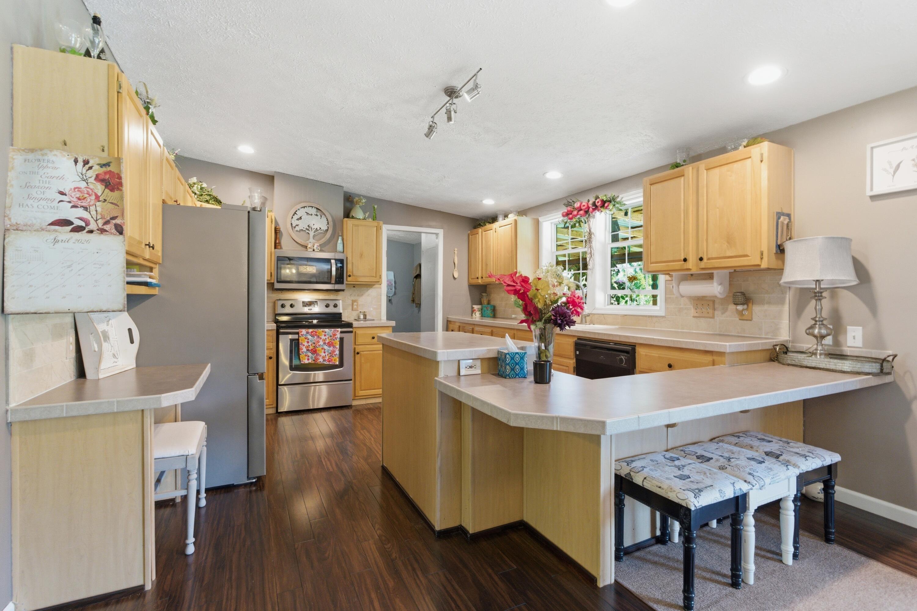 16282 Cox Road Logan, OH 43138 - Photo 8 of 89 10-print-028