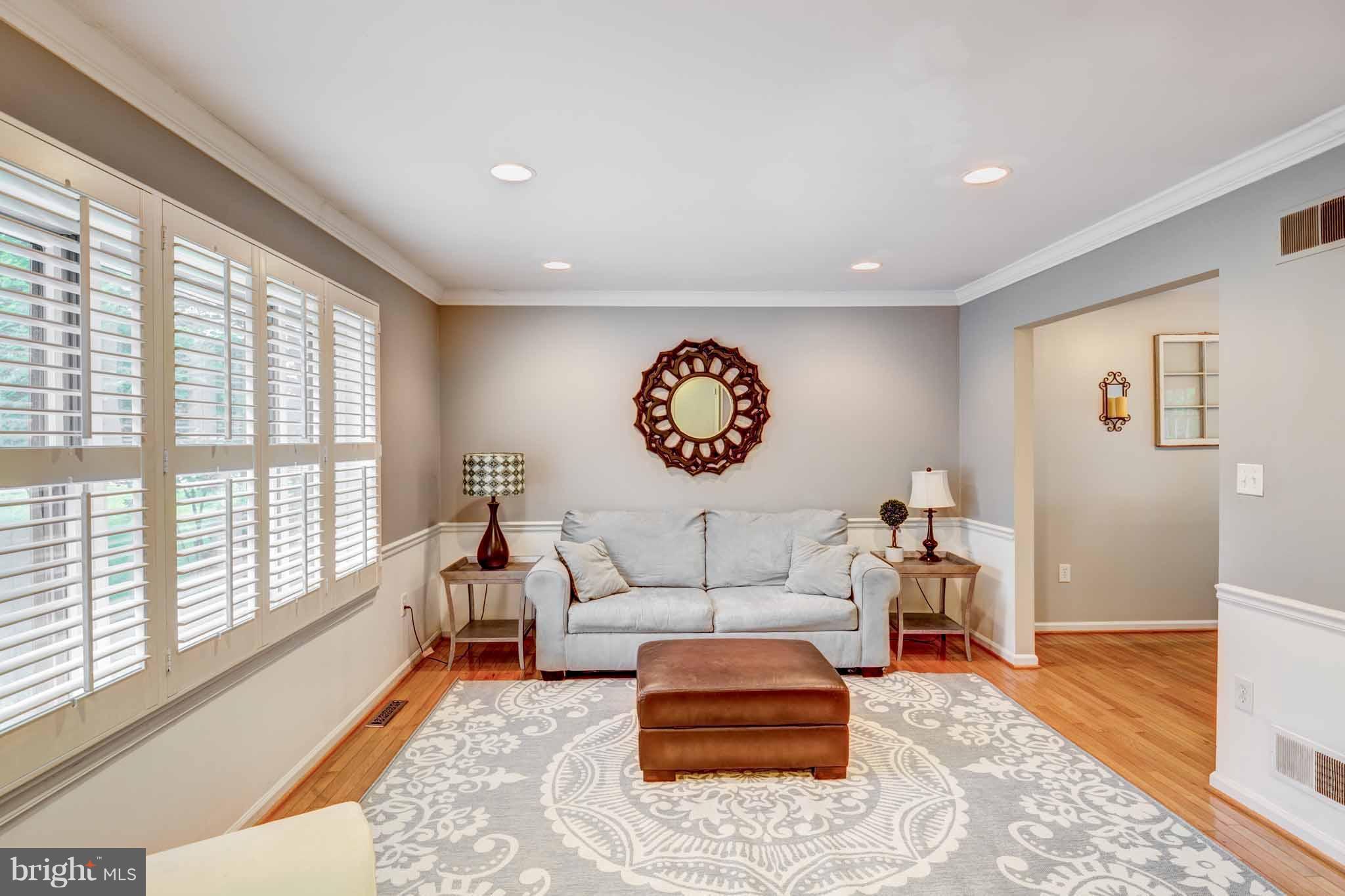 6926 Fox Chase Road New Market, MD 21774 - Photo 4 of 30 Living Room