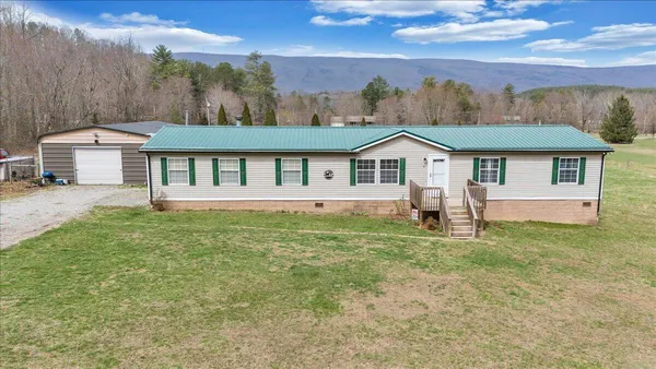 $275,000 | 91 Homestead Road, New Castle, VA 24127
