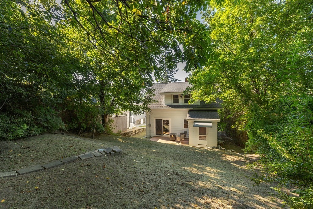 175 Hamilton Street Worcester, MA 01604 - Photo 20 of 21 a view of a house with a yard