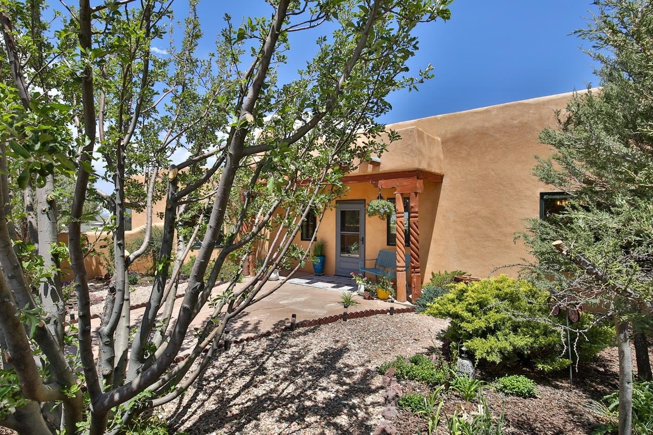 65 Las Tusas Road Ranchos de Taos, NM 87557 - Photo 40 of 46 Gallery Image 40