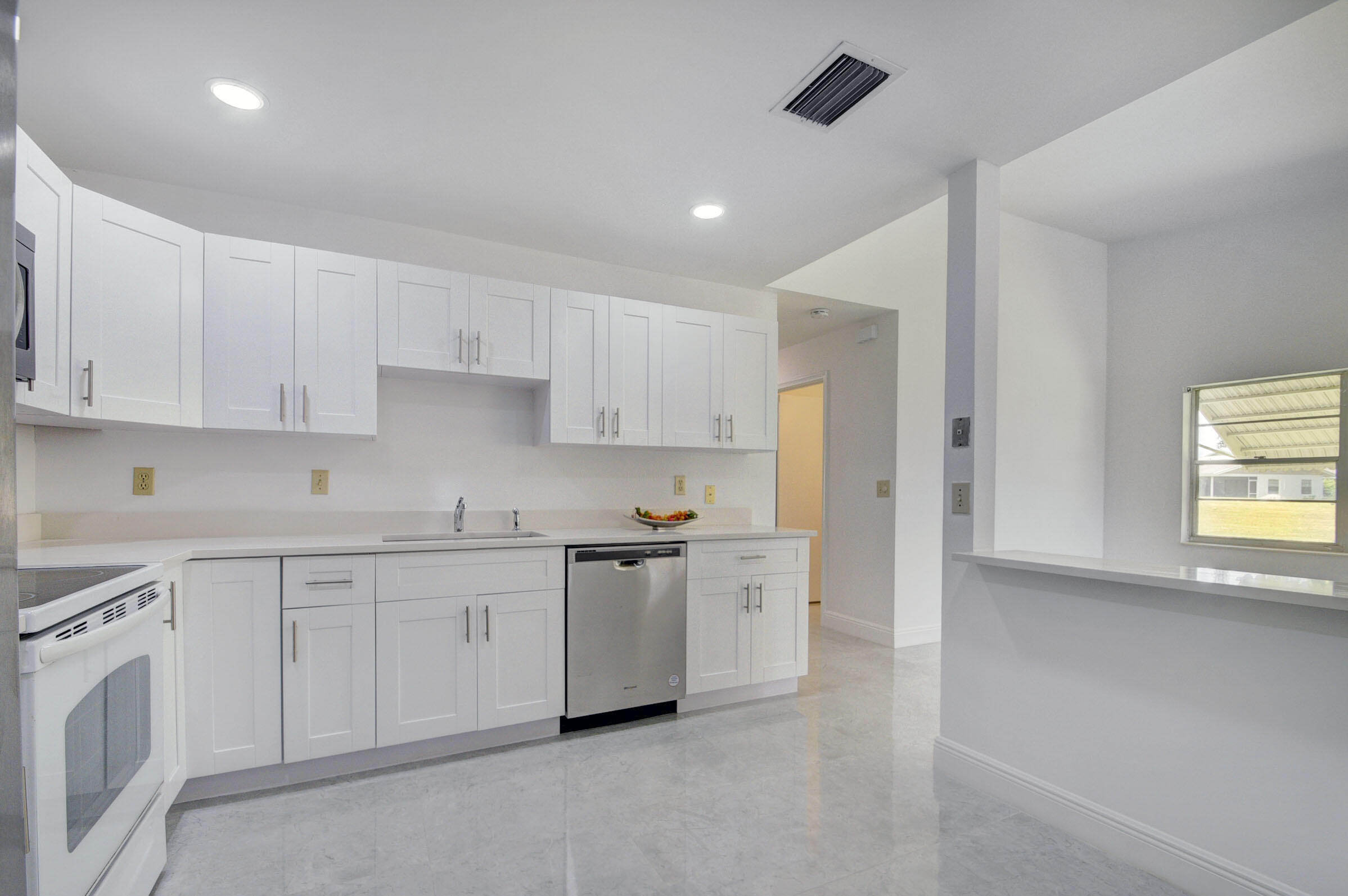 3355 Belleville Road West Palm Beach, FL 33417 - Photo 8 of 56 Kitchen