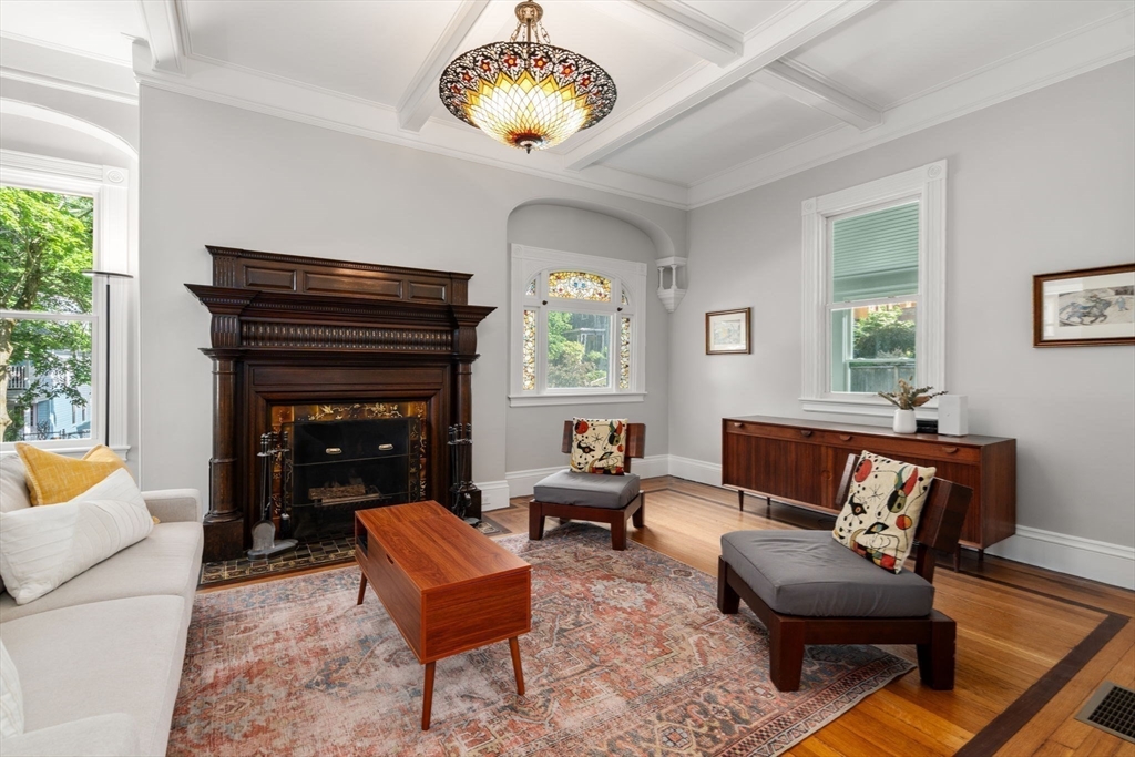41 Brown Avenue Boston, MA 02131 - Photo 9 of 37