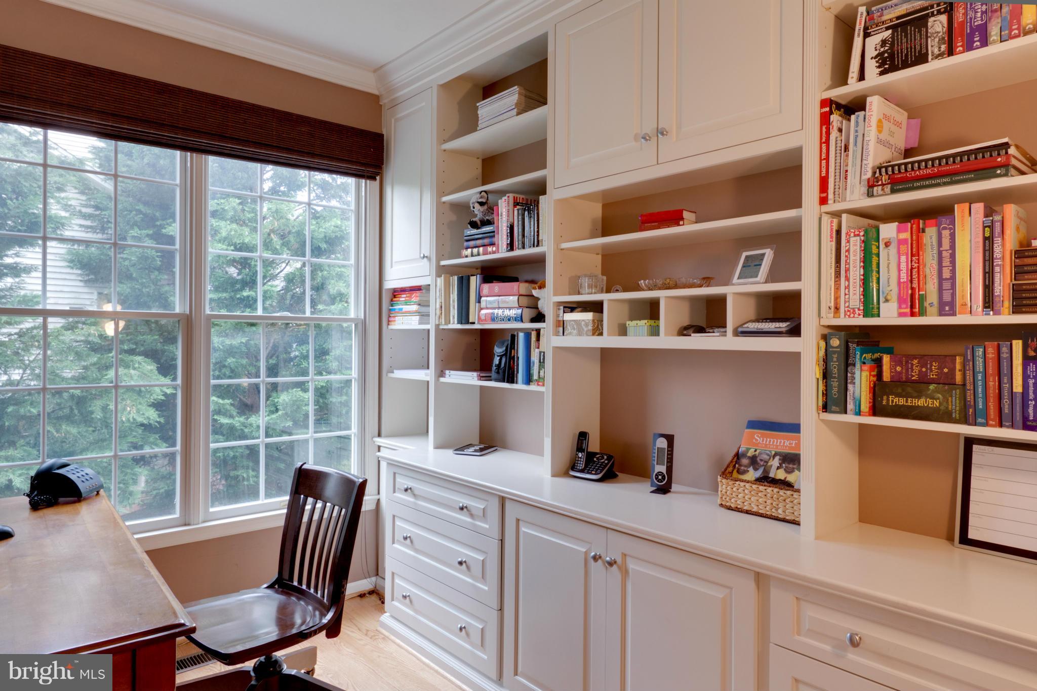 502 Roland Street Southwest Vienna, VA 22180 - Photo 11 of 30 Interior (General)