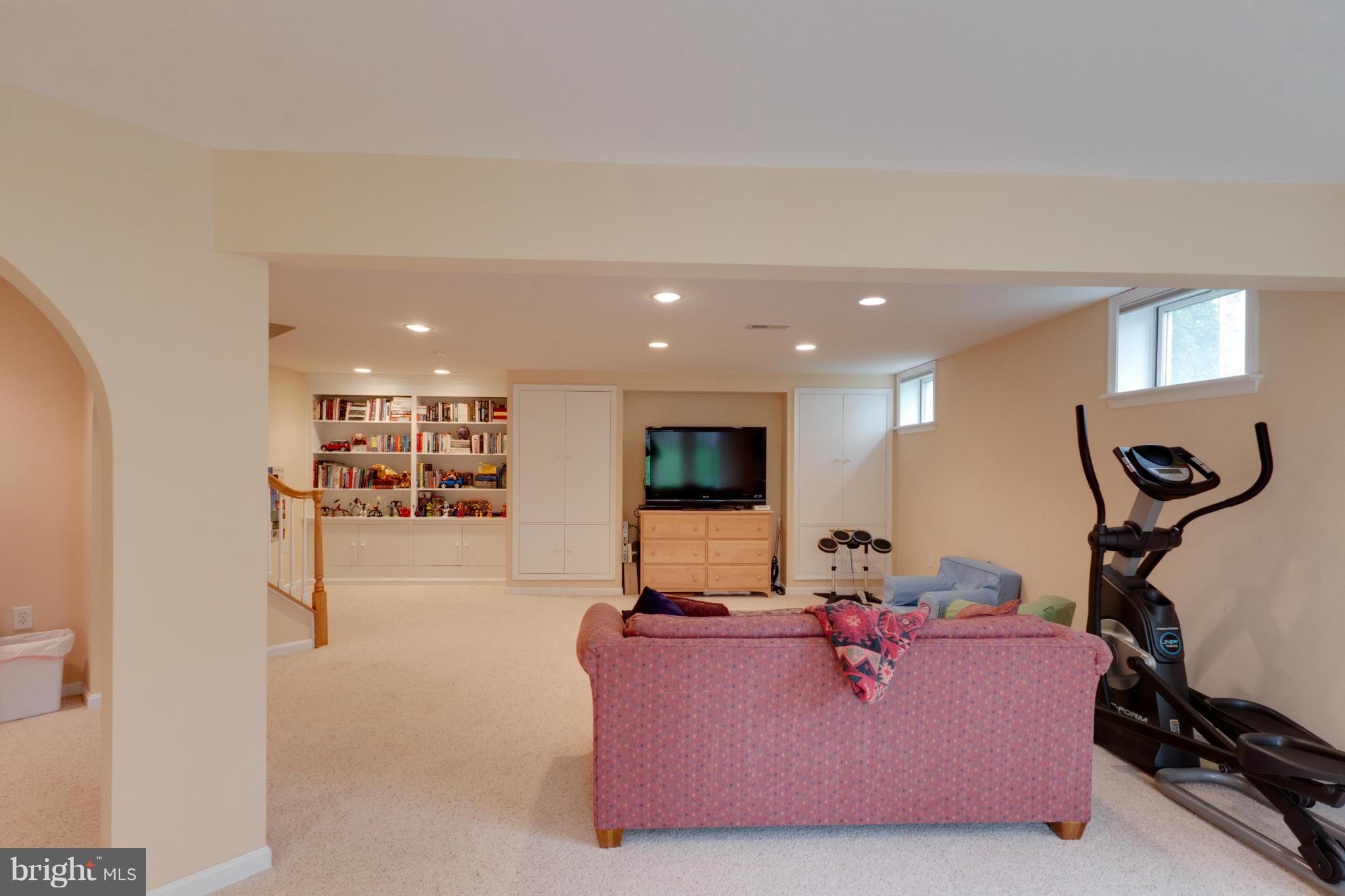 502 Roland Street Southwest Vienna, VA 22180 - Photo 27 of 30 Basement