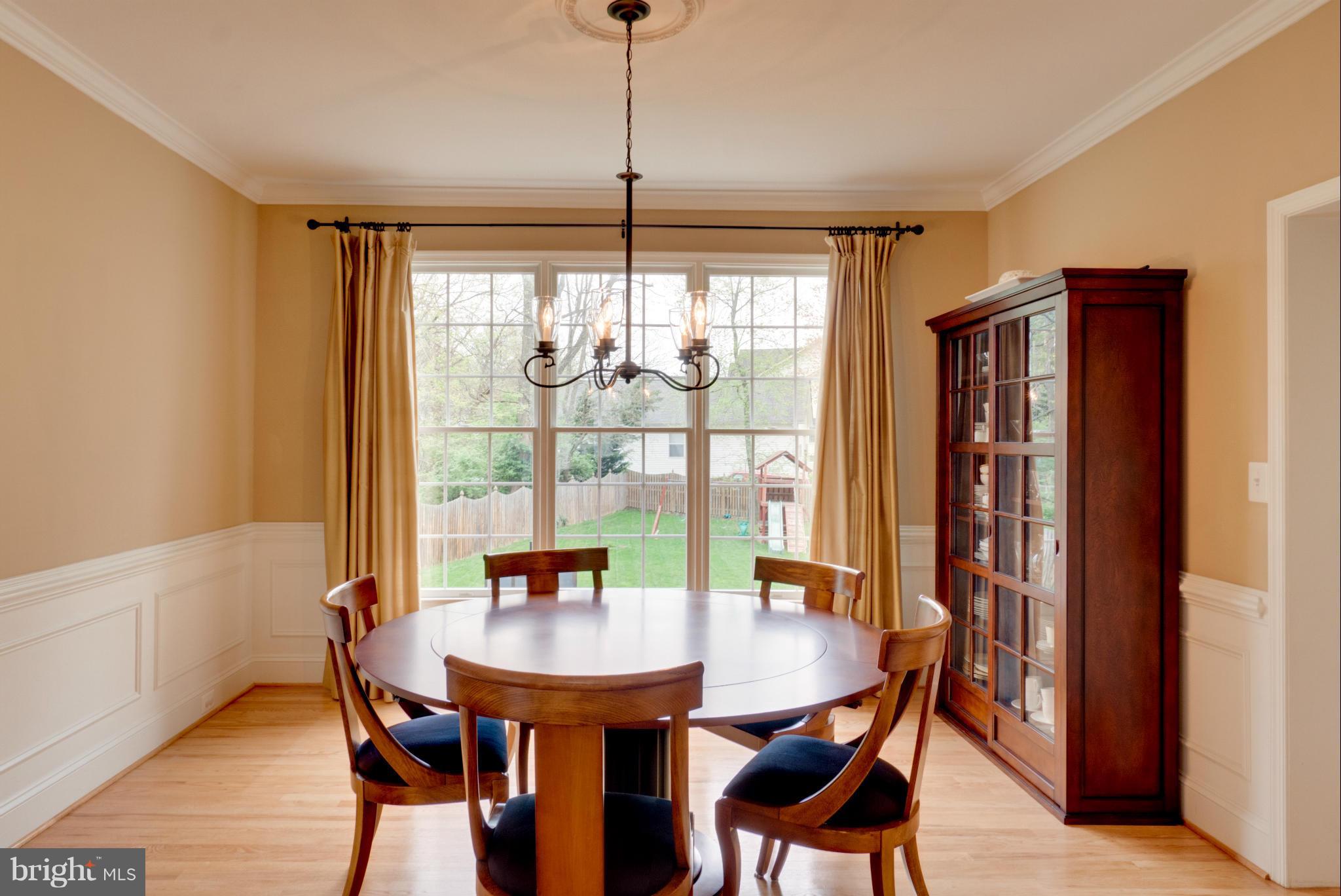 502 Roland Street Southwest Vienna, VA 22180 - Photo 8 of 30 Dining Room