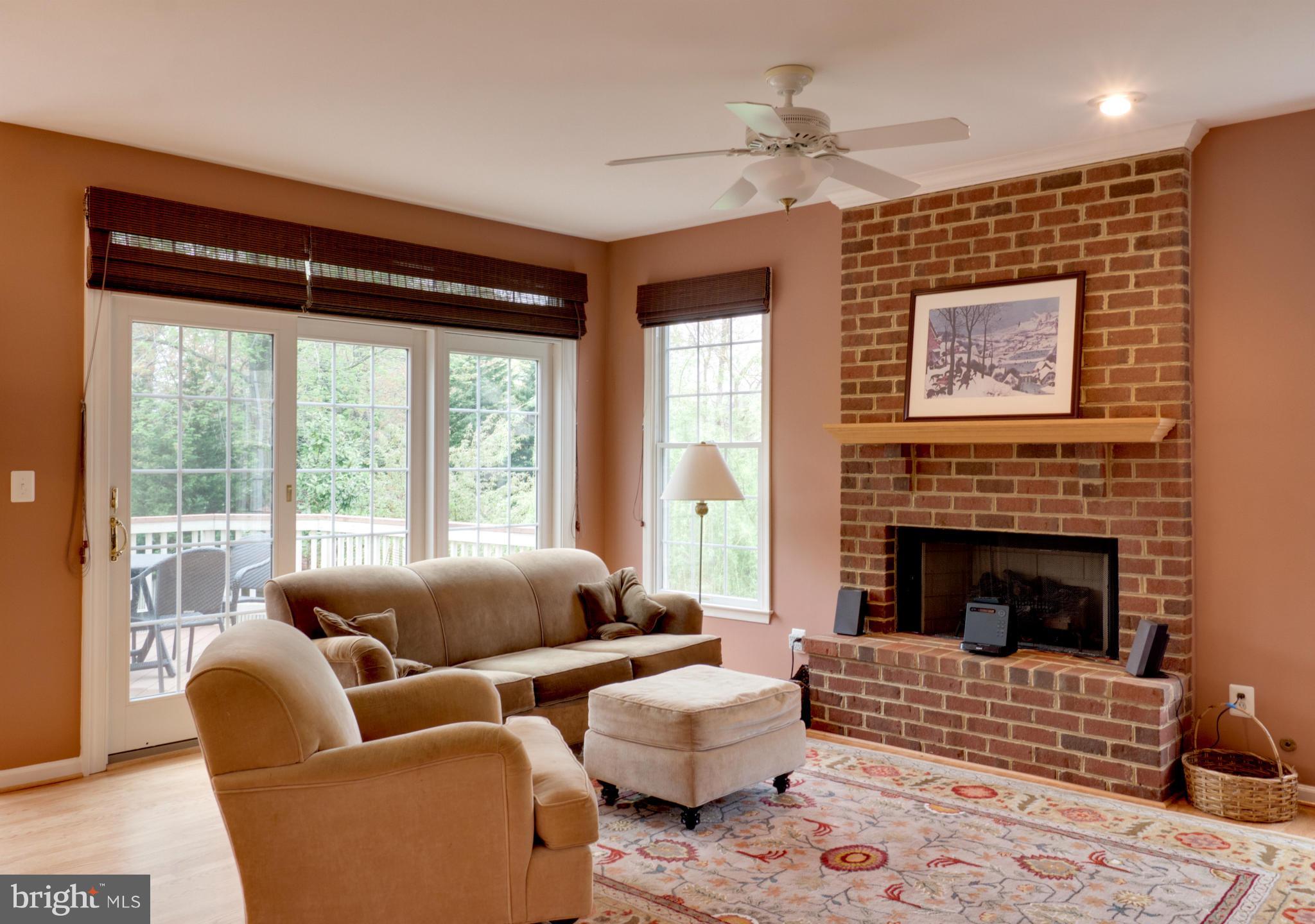 502 Roland Street Southwest Vienna, VA 22180 - Photo 9 of 30 Family Room