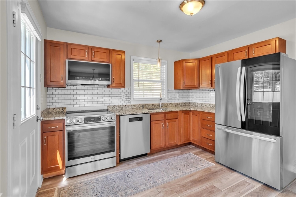 619 Federal Furnace Road Plymouth, MA 02360 - Photo 9 of 37 Gallery Image 9