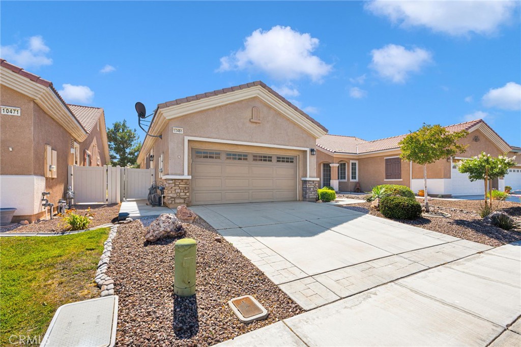 10461 Bridge Haven Road Apple Valley, CA 92308 - Photo 2 of 32