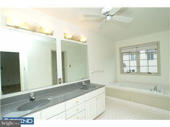 104 Inis Way, Unit 14 Malvern, PA 19355 - Photo 8 of 12 Bedroom - Main