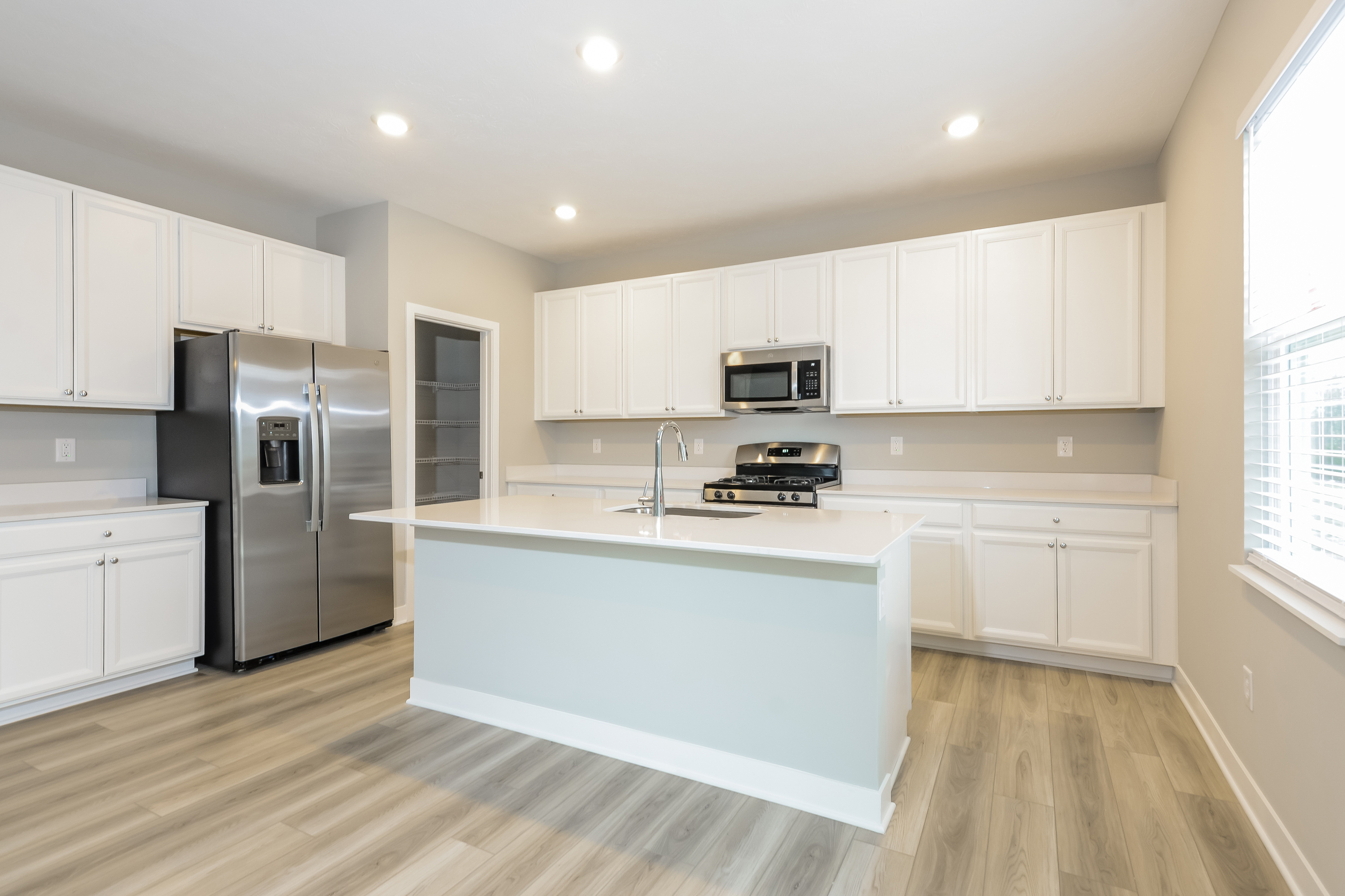 9198 Larson Drive Pendleton, IN 46064 - Photo 7 of 17