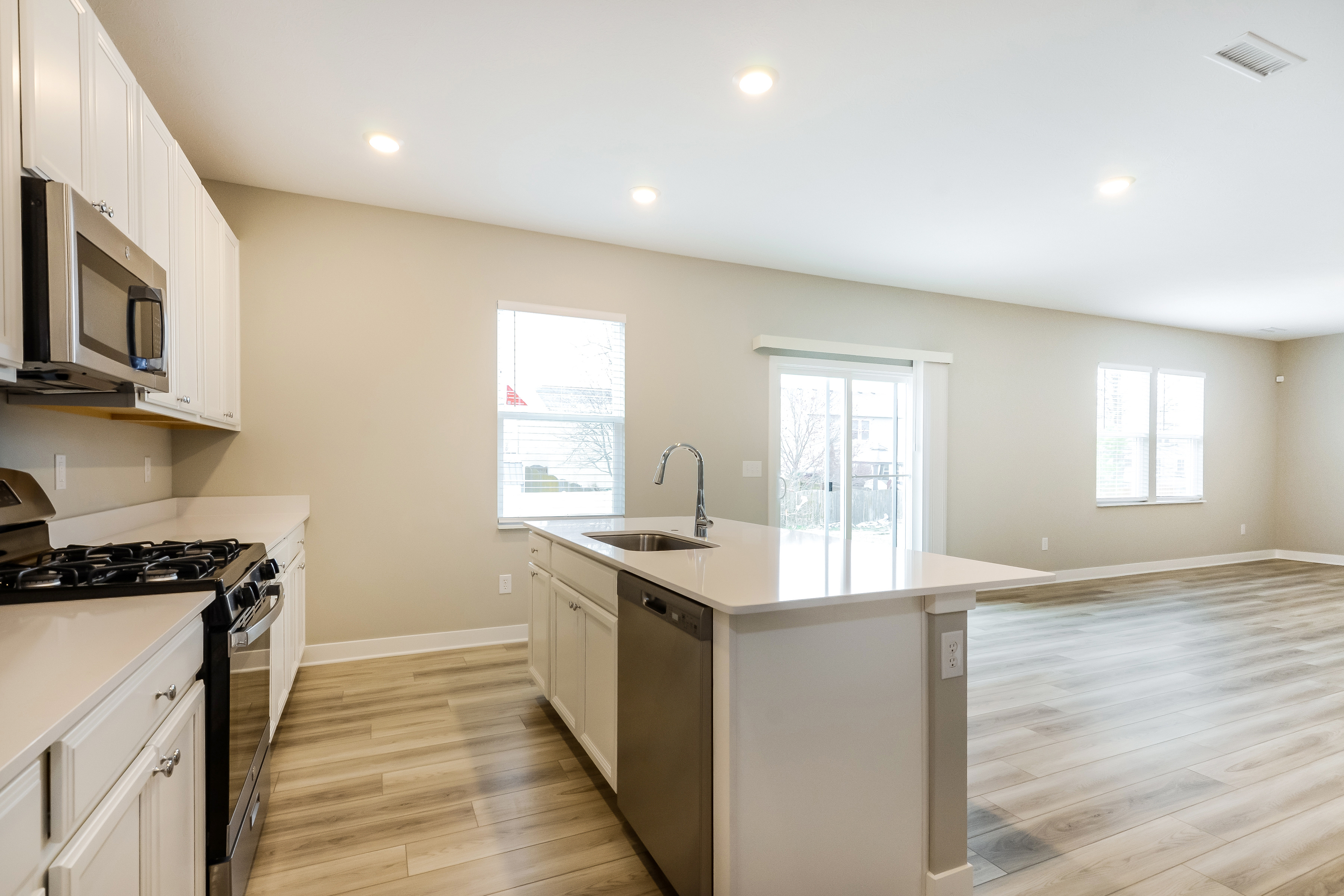 9198 Larson Drive Pendleton, IN 46064 - Photo 8 of 17