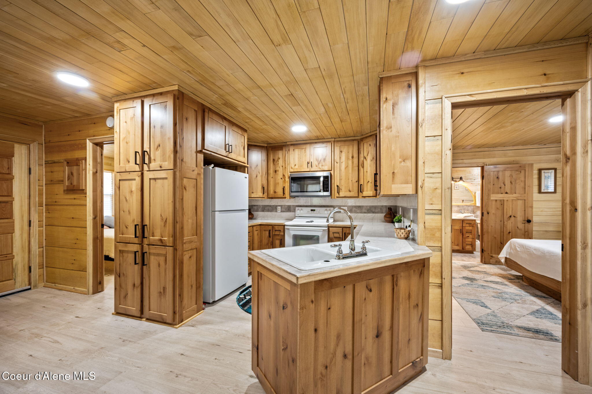 109 East Kamloop Avenue Clark Fork, ID 83811 - Photo 14 of 25 15-web-or-mls-DSC_9925