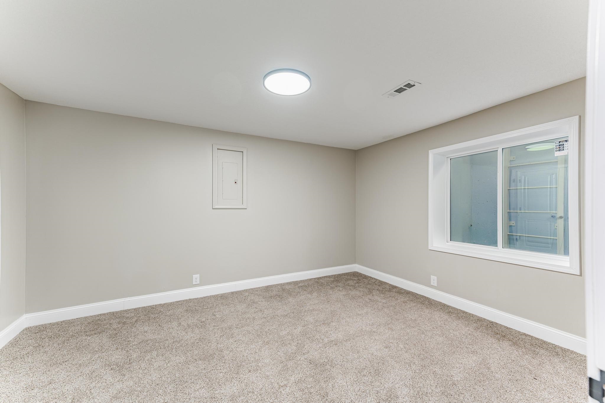 1312 North Covington Circle Wichita, KS 67212 - Photo 27 of 36