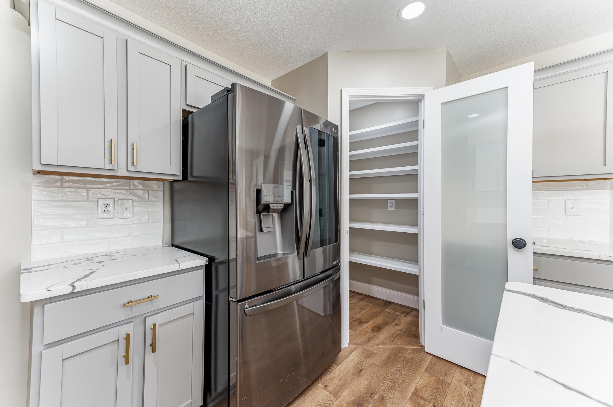 1312 North Covington Circle Wichita, KS 67212 - Photo 9 of 36