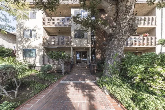 $3,500 | 465 Ivy Street, Unit 203, Glendale, CA 91204