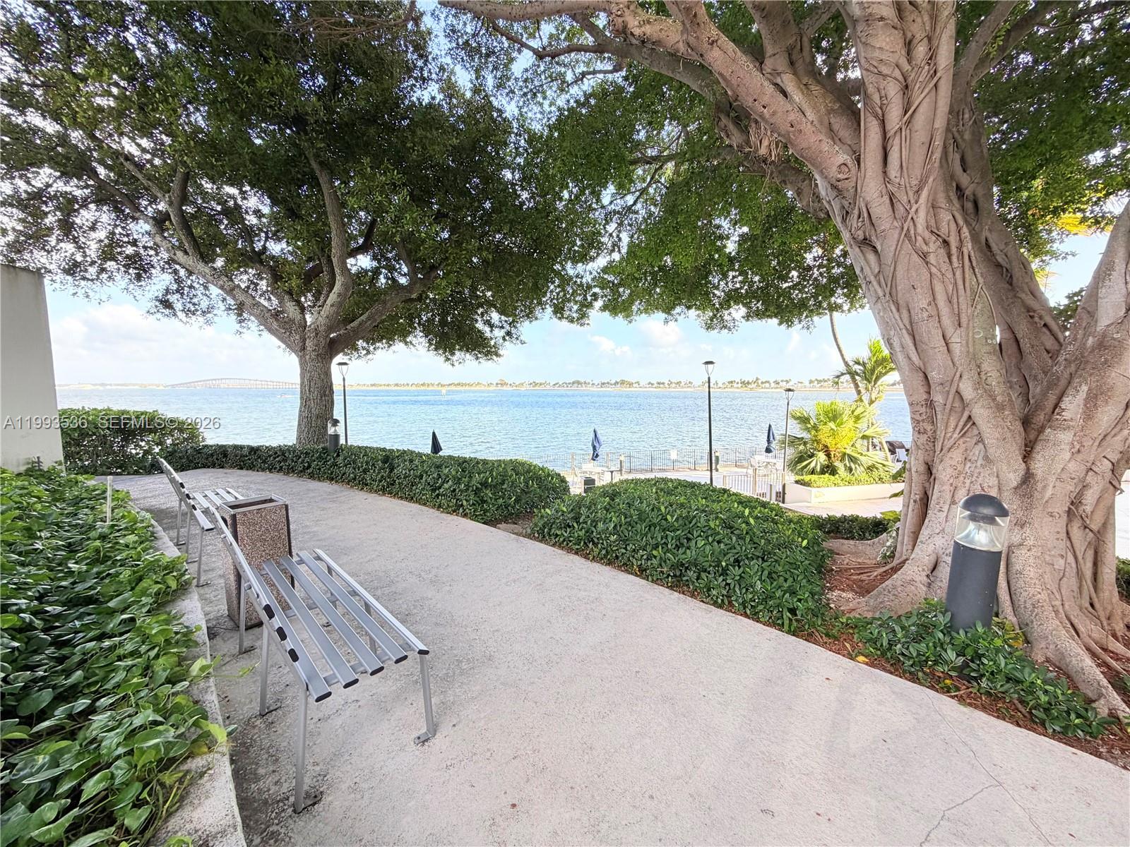2333 Brickell Avenue, Unit 1407 Miami, FL 33129 - Photo 24 of 38