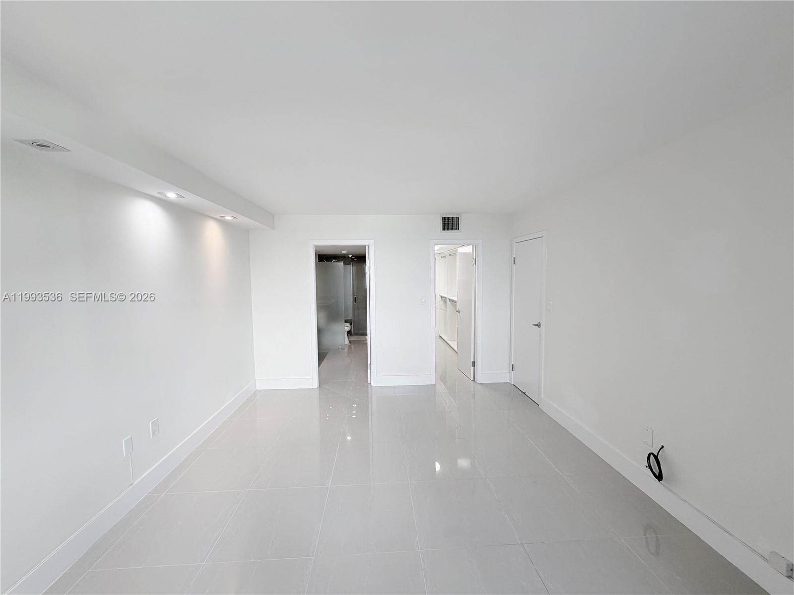 2333 Brickell Avenue, Unit 1407 Miami, FL 33129 - Photo 10 of 38